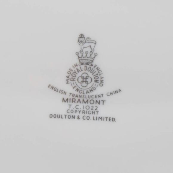 Royal Doulton Miramont 5(pc) place setting - Picture 2 of 2